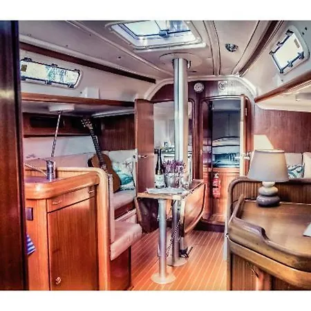 Segelyacht Hotel en barco Brema
