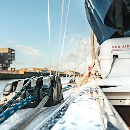 Segelyacht Hotel en barco *