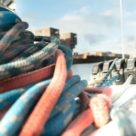 Segelyacht Hotel en barco