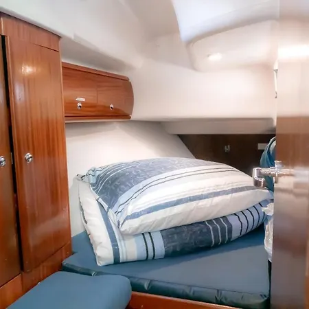 Segelyacht *