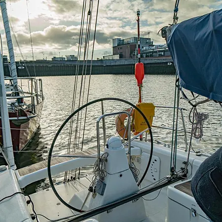 Segelyacht 보트호텔 *