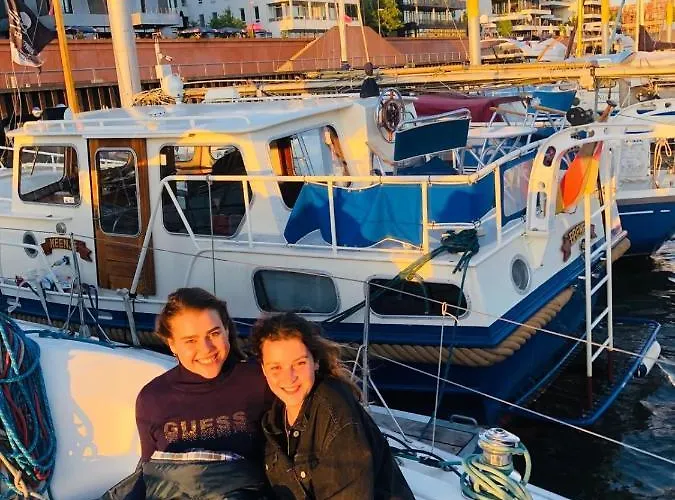 Segelyacht Ботель *