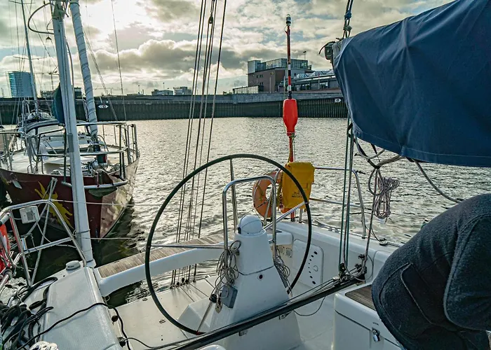 Segelyacht Ботель *