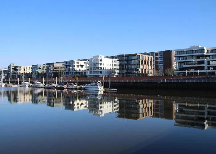 Segelyacht Ботель