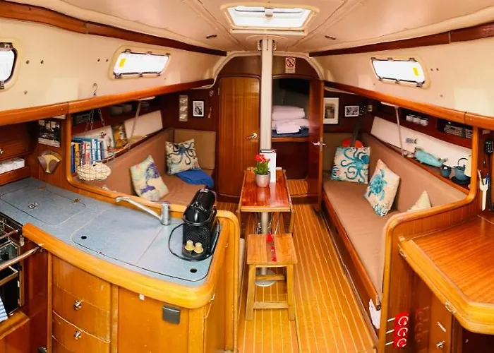 Segelyacht Ботель Бремен