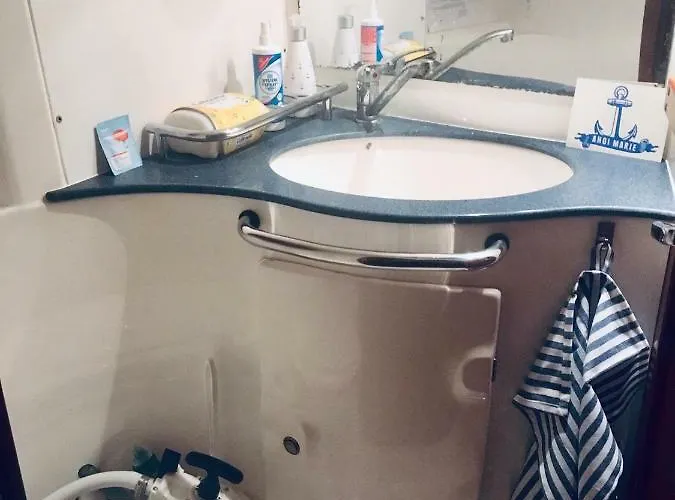 Ботель Segelyacht *