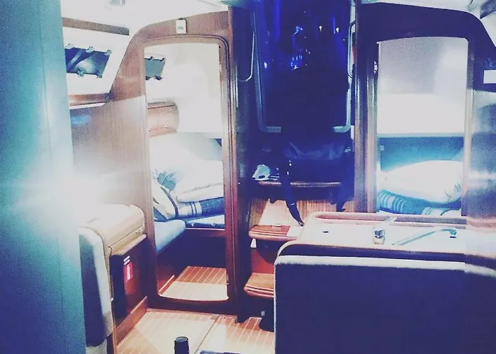 Ботель Segelyacht *